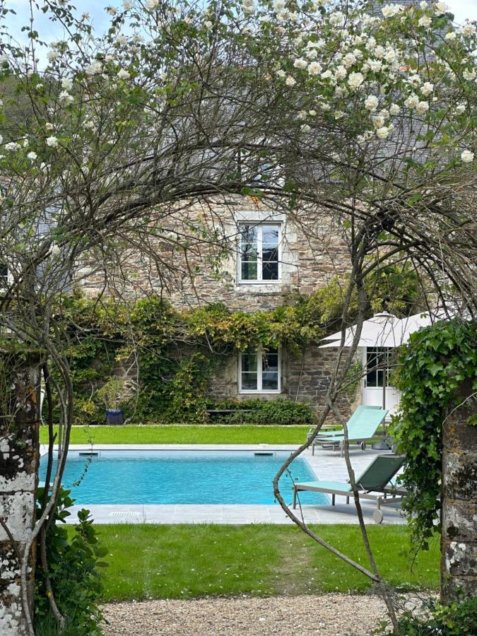 Manoir Du Vau D Arz Gites Et Chambres D Hotes Avec Piscine Malansac Buitenkant foto