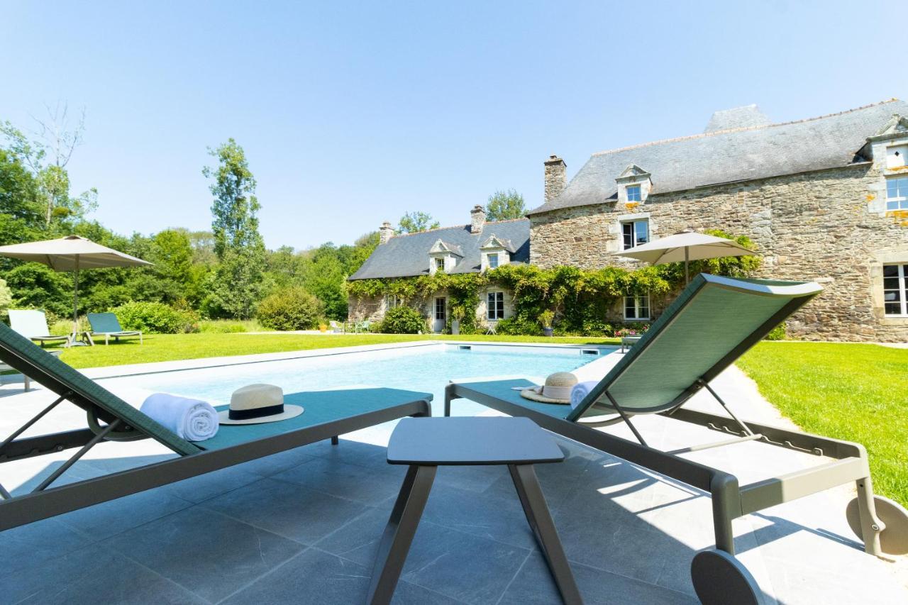 Manoir Du Vau D Arz Gites Et Chambres D Hotes Avec Piscine Malansac Buitenkant foto