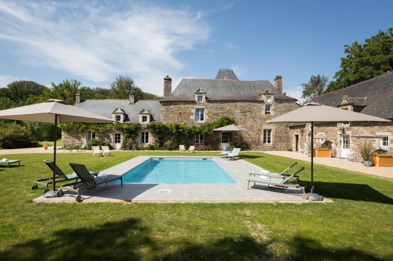 Manoir Du Vau D Arz Gites Et Chambres D Hotes Avec Piscine Malansac Buitenkant foto