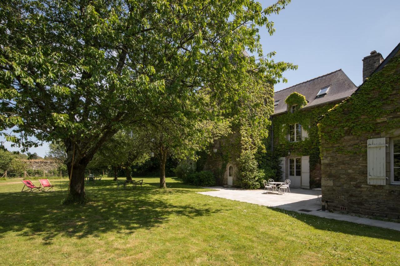 Manoir Du Vau D Arz Gites Et Chambres D Hotes Avec Piscine Malansac Buitenkant foto