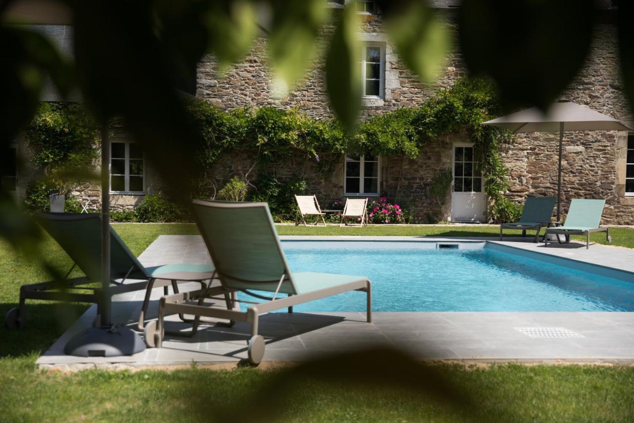 Manoir Du Vau D Arz Gites Et Chambres D Hotes Avec Piscine Malansac Buitenkant foto